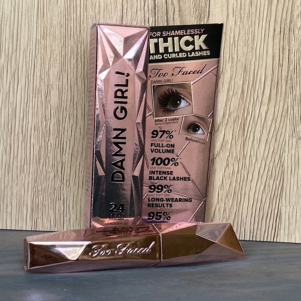 Too Faced Damn Girl - Travel size Lash mascara NIB!
